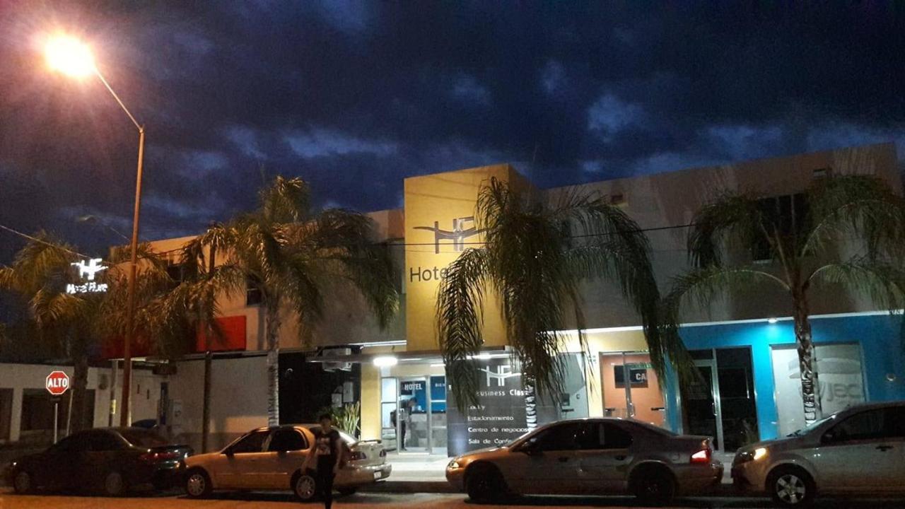 Hotel Flores Guamuchil Exterior photo